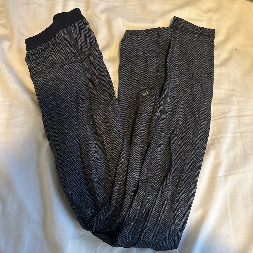 LULULEMON HIGH WAISTED LEGGINGS